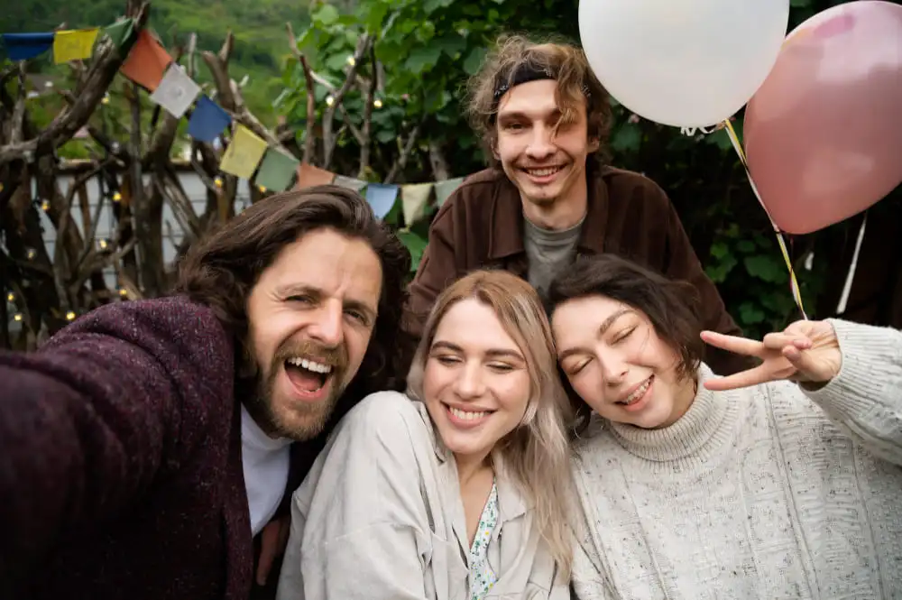 PositiveSingles team and community